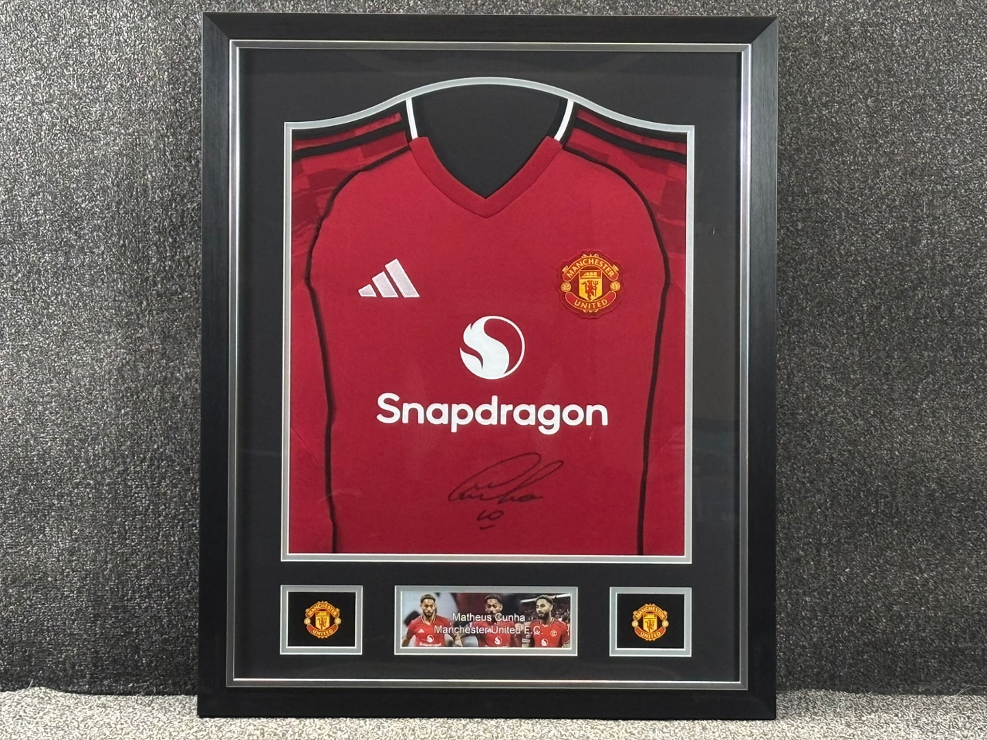 Matheus Cunha Signed Man United Shirt