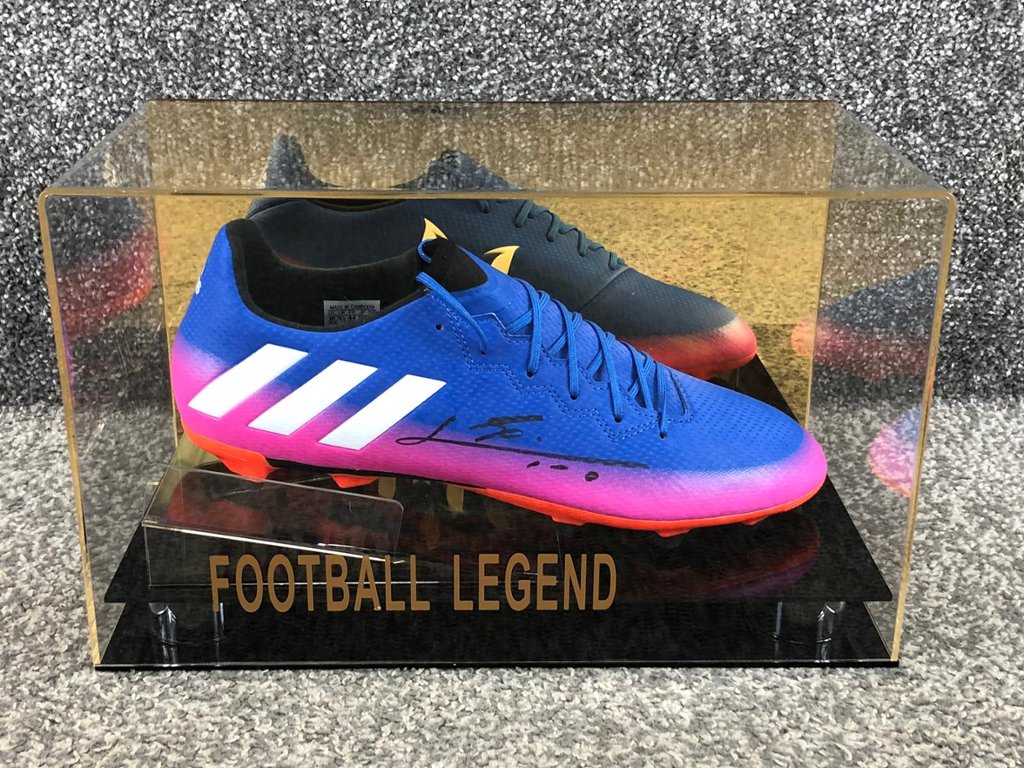messi signed boot